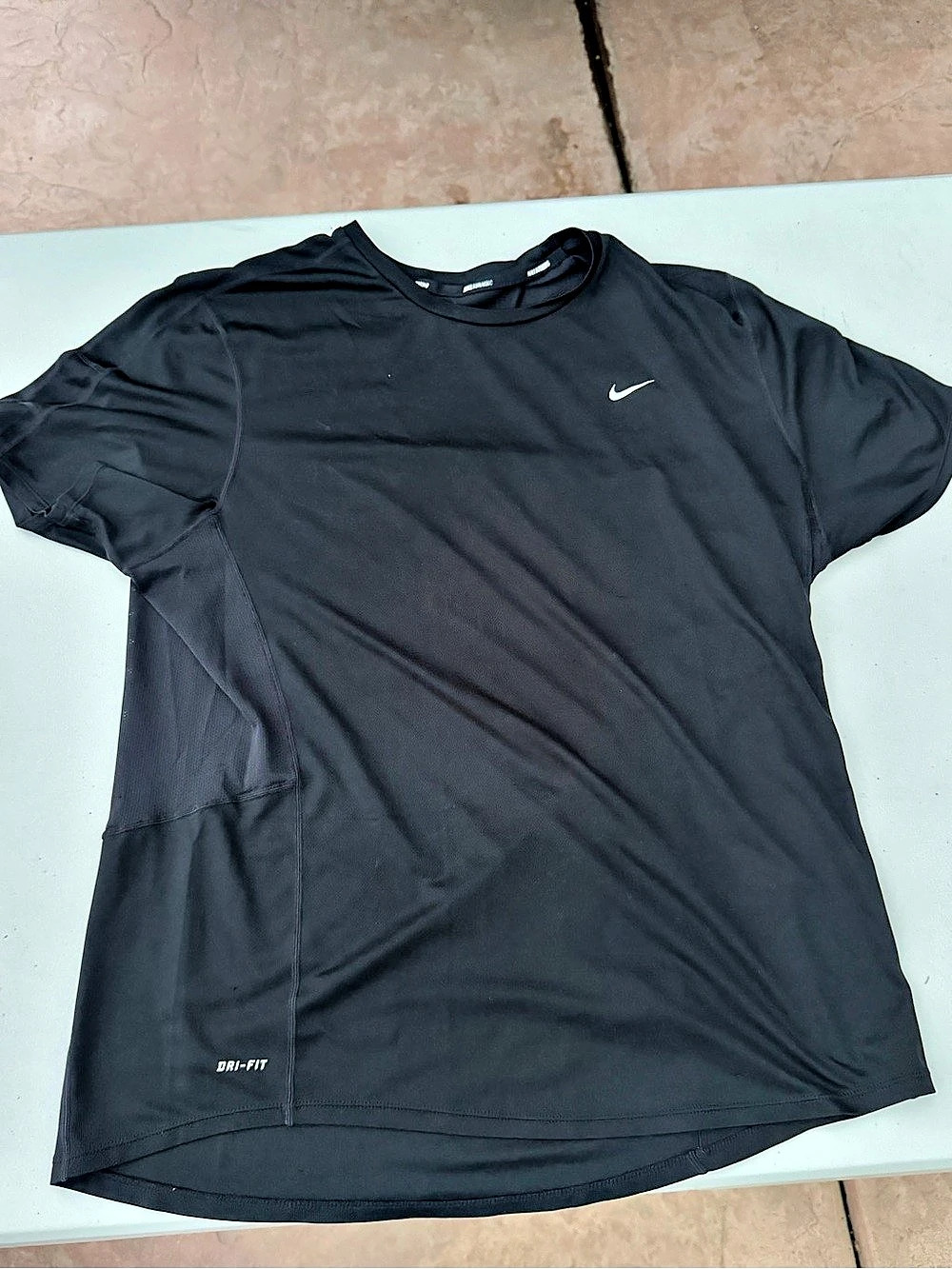 Nike Dri-FIT Men’s L Black Short Sleeve Crew Neck Polyester Moisture Wicking